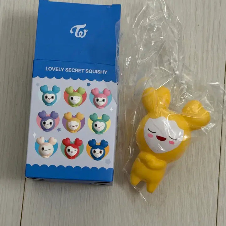 [BUNJANG] Twice Encore Concert Pop-up Labury Squeegee Squishee - Jihyo / 트와이스 앵콜콘 팝업 지효 라부리 스퀴지 확정 스퀴시