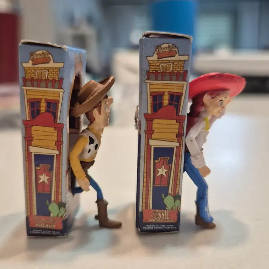 [BUNJANG] Toy Story Woody &amp; Jessie 5 Surprise Disney 2 Figure Set / 토이 스토리 우디 제시 (5서프라이즈 디즈니2) 피규어