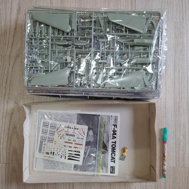[BUNJANG] Academy F-14A Tomcat 1/72 Scale Model Kit / 아카데미 F-14A 톰캣 1/72 스케일 모형 키트