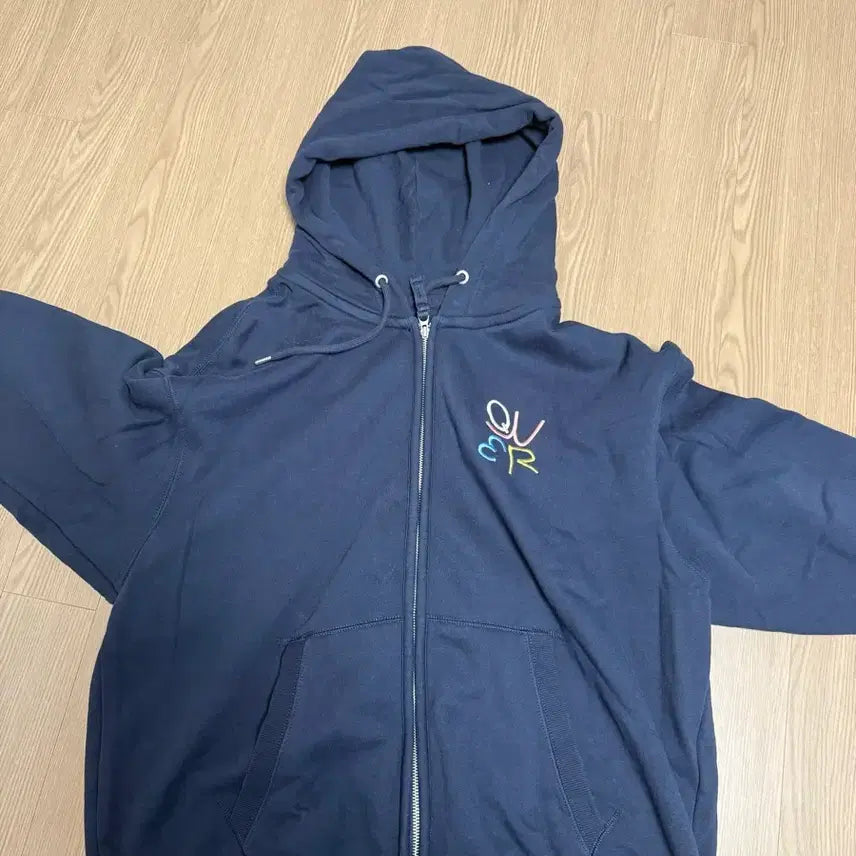 [BUNJANG] QWER WHO.A.U Hoodie / QWER WHO.A.U 후드집업
