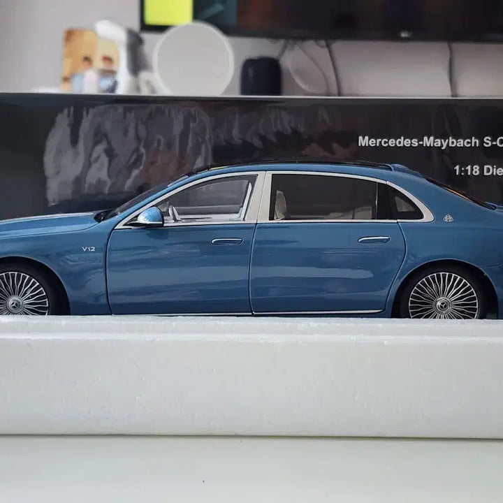 [BUNJANG] Almost Real 1:18 Mercedes-Benz Maybach S680 Vintage Blue Diecast Model / 1:18 올모스트리얼 벤츠 마이바흐 S680 빈티지블루 다이캐스트