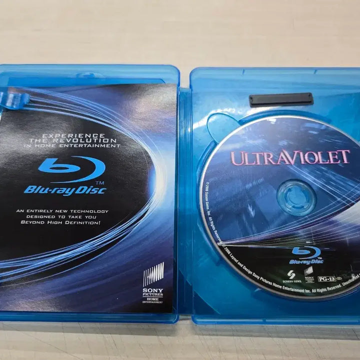 [BUNJANG] Ultraviolet Action Foreign Film DVD / [DVD](블루레이) 액션외국영화 "울트라바이올렛" 판매합니다.