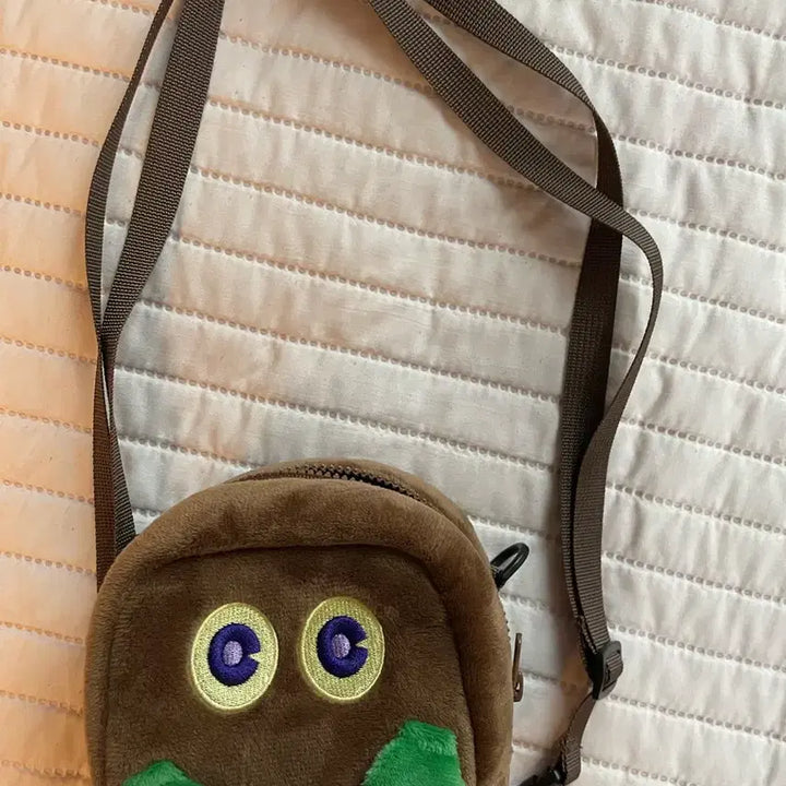 [BUNJANG] Yu-Gi-Oh! Kuriboh Mini Crossbody Bag / 유희왕 공식 크리보 미니 크로스백 미니가방