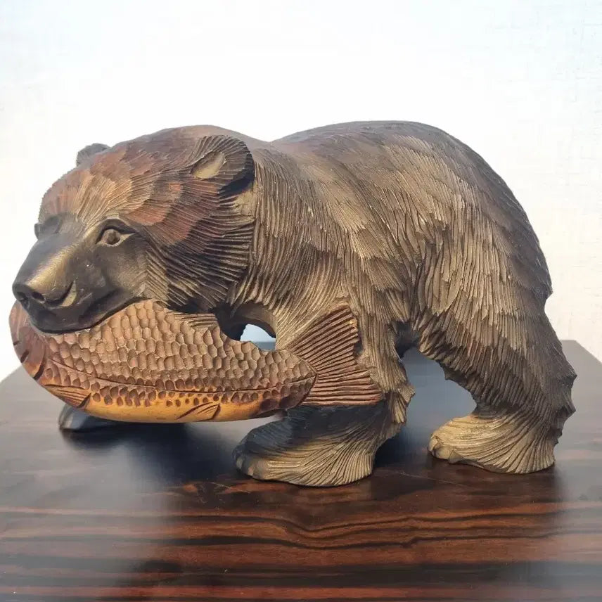 [BUNJANG] Japanese Hokkaido Salmon Bear Wood Carving Sculpture - 31cm / 일본 홋가이도 연어 곰 목공예 조각품 - 31cm