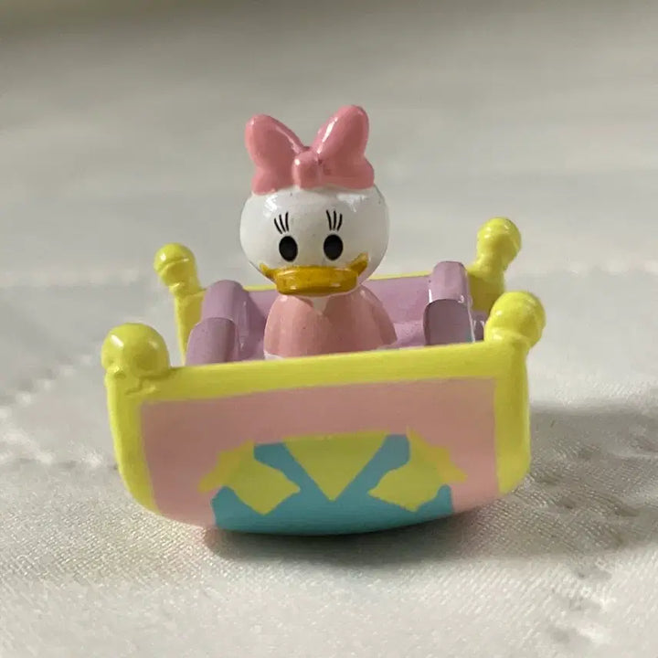 [BUNJANG] Disney Japan Bath Bomb Gacha Daisy Duck / 일본 디즈니랜드 배쓰밤 가챠 - 데이지덕