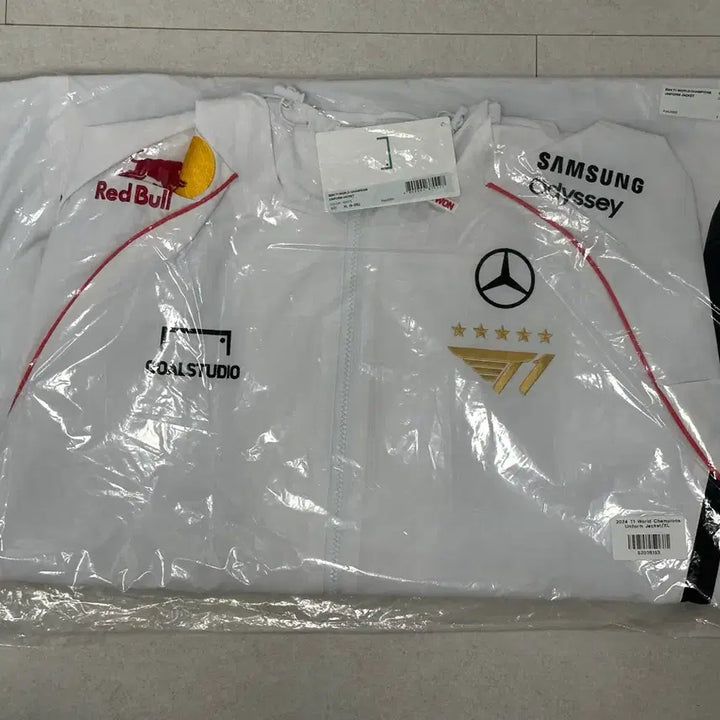 [BUNJANG] T1 2024 Worlds Championship 5-Star Uniform Jacket XL / (미개봉)T1 티원 2024 월즈우승 5성 유니폼 자켓 XL사이즈