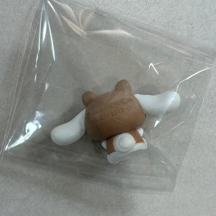 [BUNJANG] Cinnamoroll Bear Gacha Figure (Unused) / [미사용] 시나모롤 곰돌이 가챠 피규어