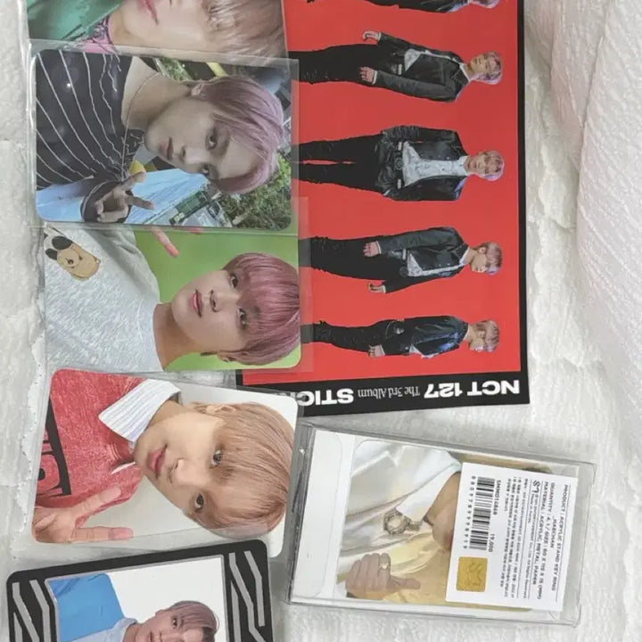 [BUNJANG] NCT Haechan Photocard, Sticker, &amp; Acrylic Keyring Bundle Set / Nct 해찬 포토카드&amp;스티커&amp;아크릴 키링 (일괄)