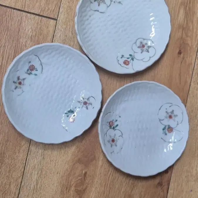 [BUNJANG] Korean Modern Era Floral Plate Set (3 Pieces) / 근대사  꽃무늬 접시 3개 세트