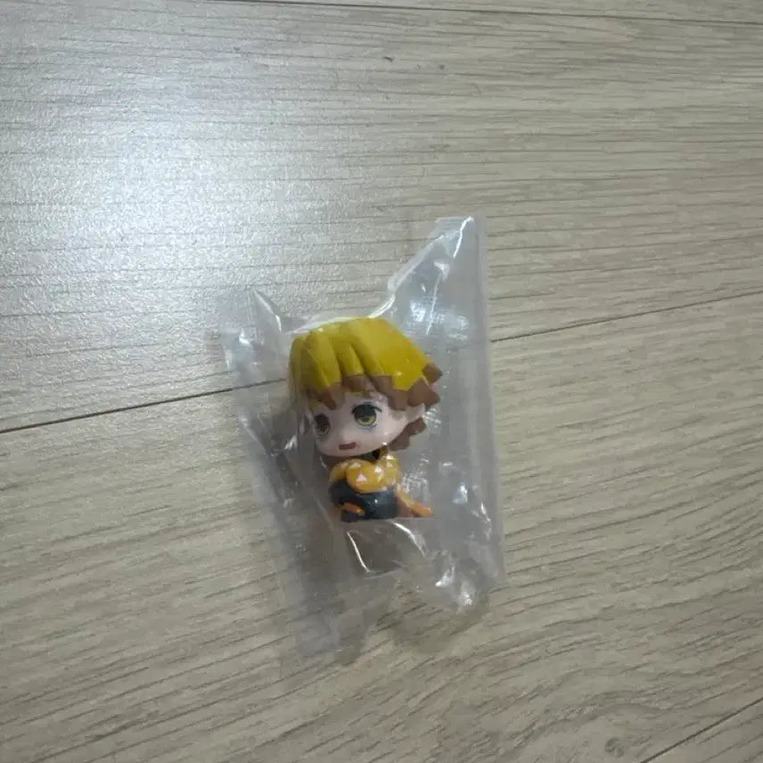 [BUNJANG] Demon Slayer Zenitsu Agatsuma Figure / 귀멸의 칼날 피규어 젠이츠