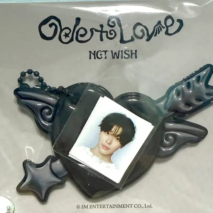 [BUNJANG] NCT WISH Odd to Love Riku Mini ID Photo Holder / 엔시티 위시 오드투러브 팝업 리쿠 미니 아이디 포토 홀더