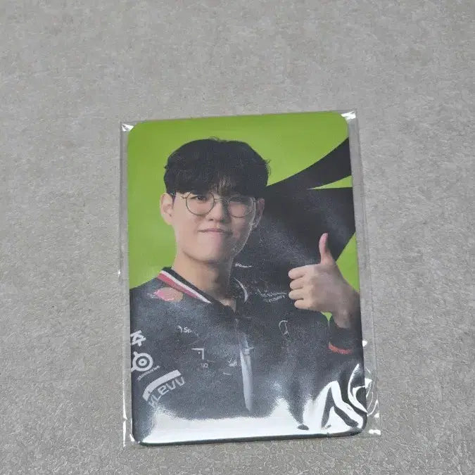 [BUNJANG] Woongjin Foods UruShot 2025 Owner Photocard / 대웅제약 우루샷 2025 오너 포토카드 티원
