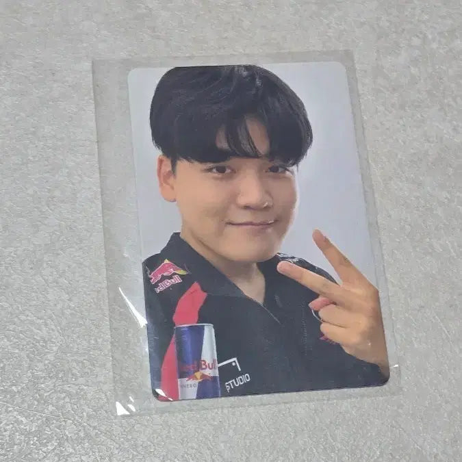 [BUNJANG] Red Bull Gumayusi Photocard / 레드불 구마유시 포토카드