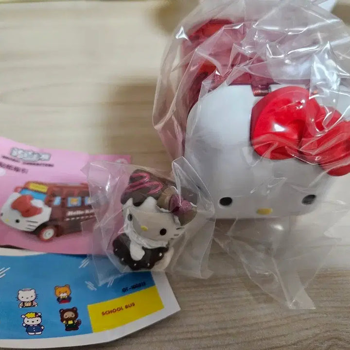 [BUNJANG] Sanrio Hello Kitty School Bus Figure Bundle Set / 산리오 헬로키티 스쿨버스 피규어 + 가챠 일괄
