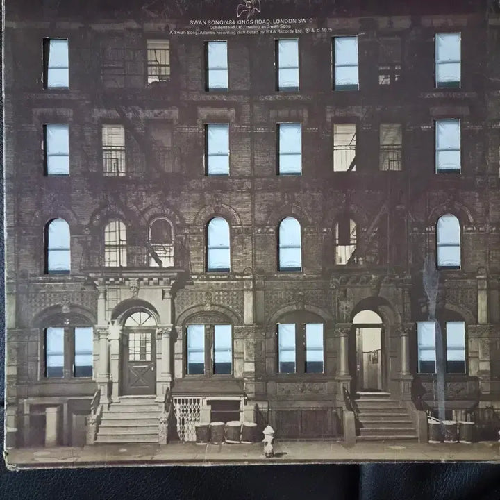 [BUNJANG] Led Zeppelin Physical Graffiti LP Vinyl Record (1975 UK Pressing) / 레드 제플린의 명반 Physical Graffiti LP-UK