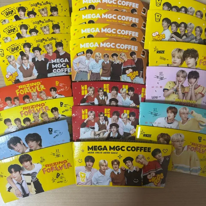 [BUNJANG] RIIZE Mega Coffee Cup Sleeve Bundle Set / 라이즈 메가커피 컵홀더 전종류 팔아요