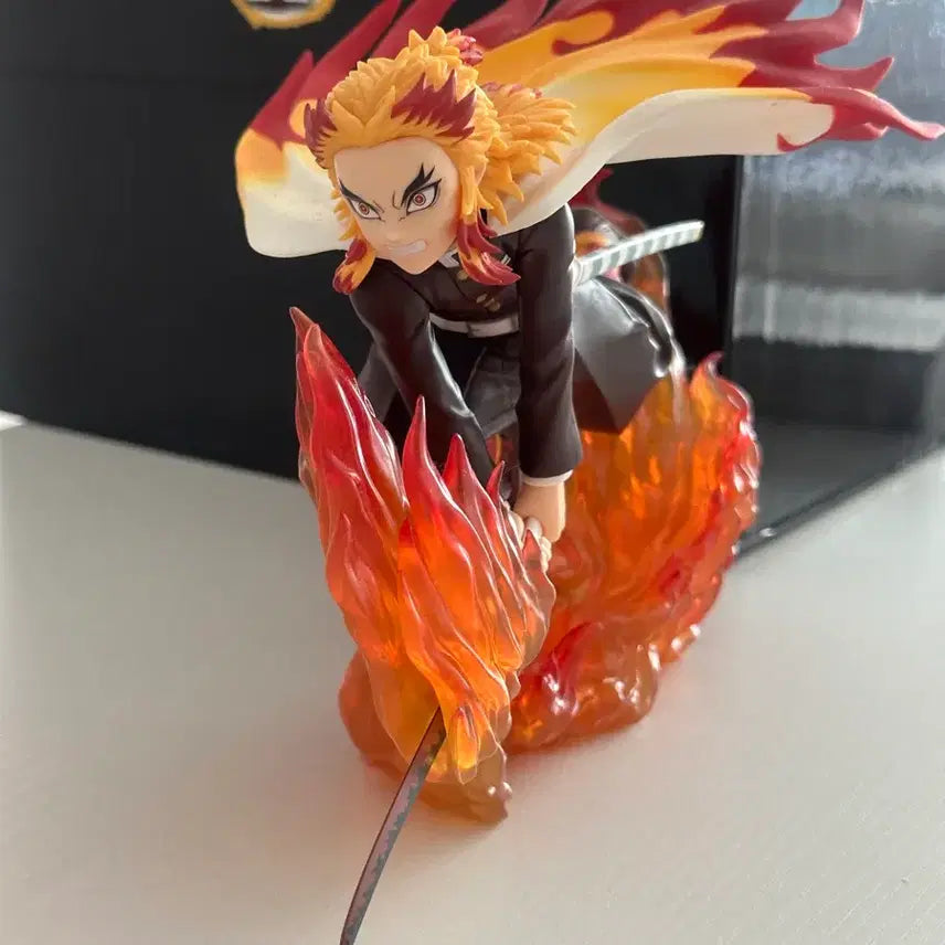 [BUNJANG] Kyojuro Rengoku Demon Slayer Figure / 귀멸의 칼날 렌고쿠 피규어