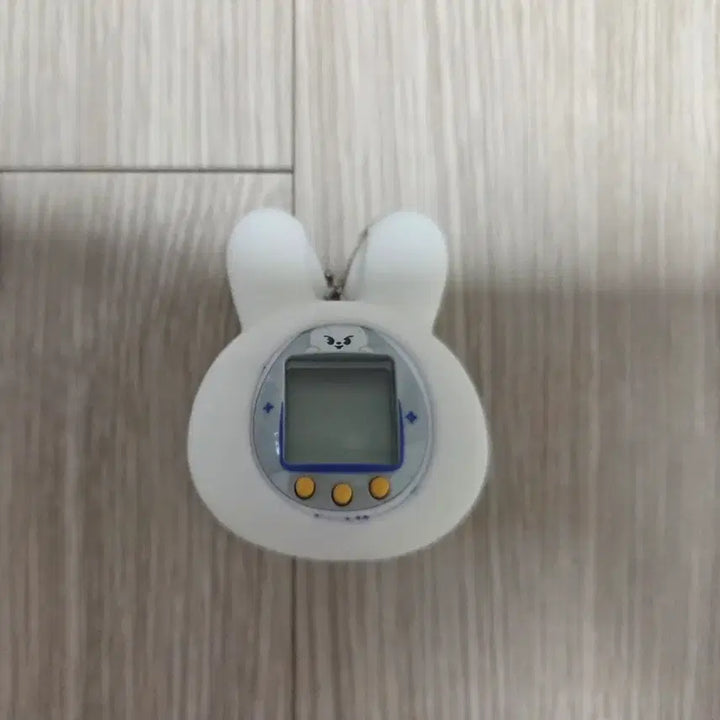 [BUNJANG] SKZOO Tamagotchi Ribbit / 스키주 다마고치 리빗 판매합니다