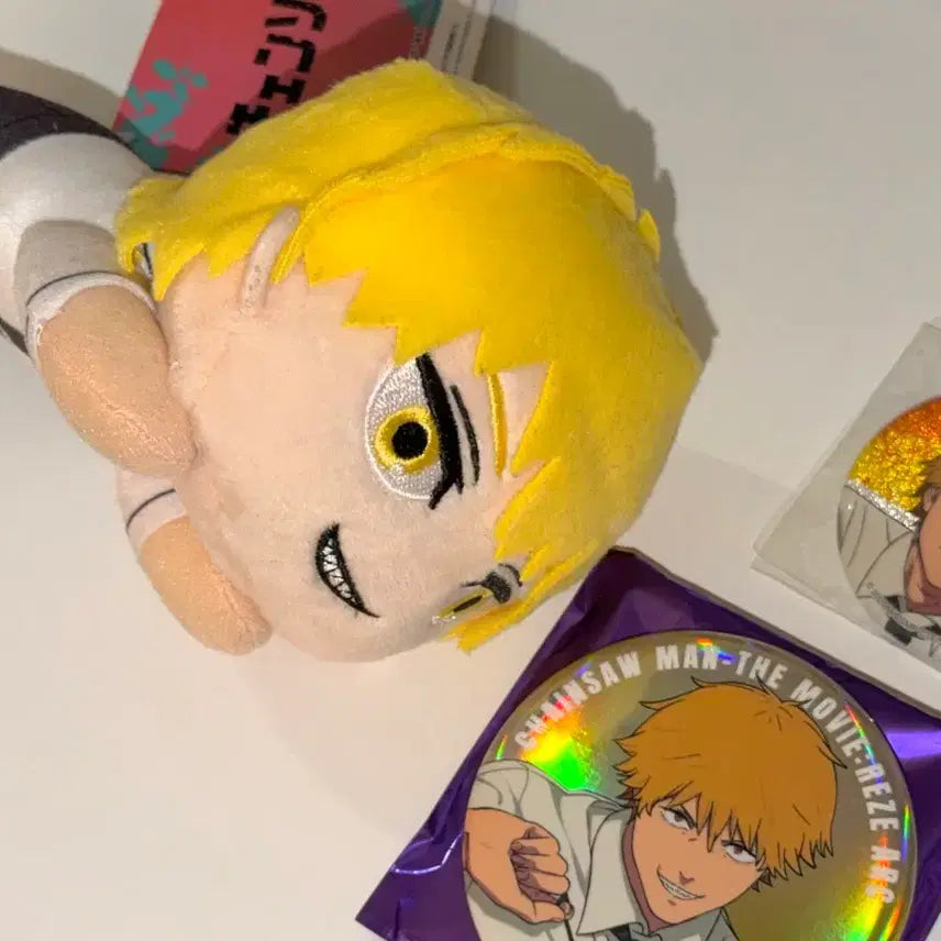 [BUNJANG] Chainsaw Man Denji Plush Doll + 2 Types Makima Can Badges Bundle Set / 체인소맨 덴지 누이 인형 + 캔뱃지 2종 + 마키마 캔뱃지 덤 1종