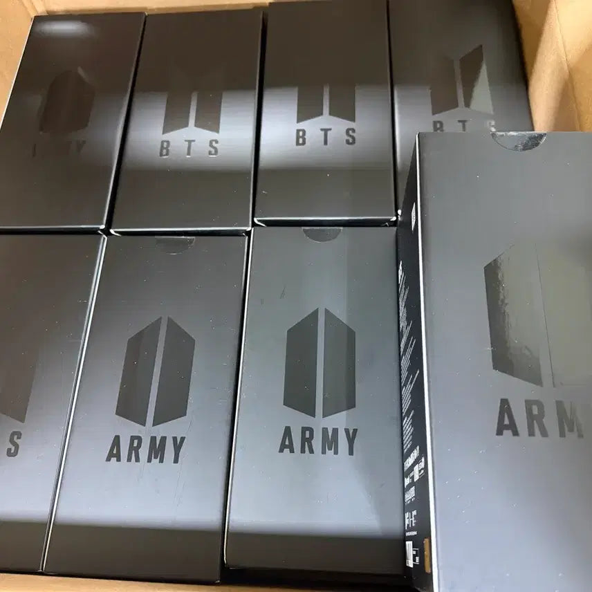 [BUNJANG] BTS Official Light Stick Ver. 4 / (대량가능) BTS 응원봉 ver. 4