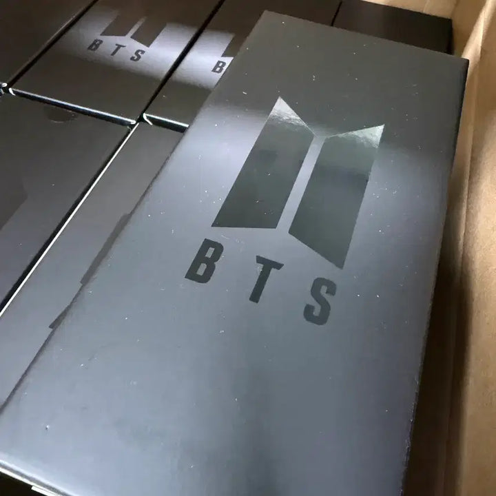 [BUNJANG] BTS Official Light Stick Ver. 4 / (대량가능) BTS 응원봉 ver. 4