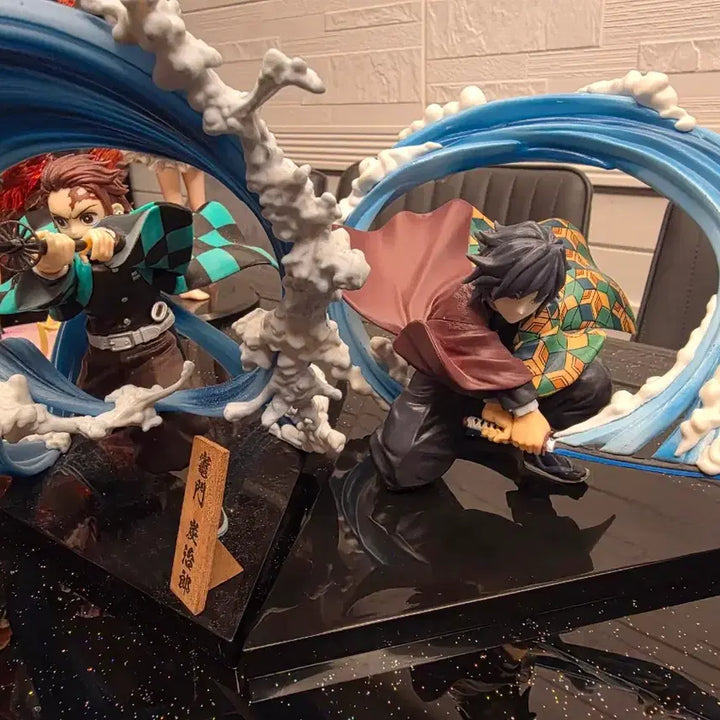 [BUNJANG] Demon Slayer Tanjiro &amp; Giyu Figure Bundle / 귀멸의 칼날 피규어 탄지로 ,기유 일괄