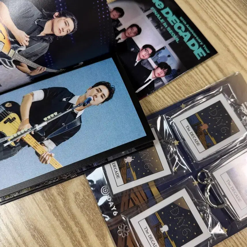 [BUNJANG] Day6 Finale Concert Made &amp; Entrance Gift Bundle Set / 데이식스 피날레 막콘 마데 및 입장기프트 판매(일괄)