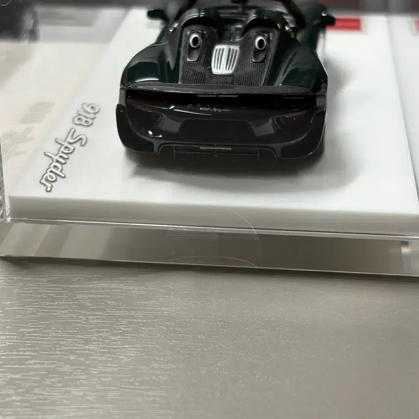 [BUNJANG] 1:43 Scale Resin Porsche 918 Spyder Model Car / Makeup 1:43 레진 포르쉐 918 스파이더 1/43 자동차 모형