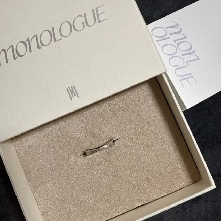 [BUNJANG] MONSTA X 10th Anniversary Silver Ring (Excludes Photocard) / 몬스타엑스 10주년 반지 (포카x)