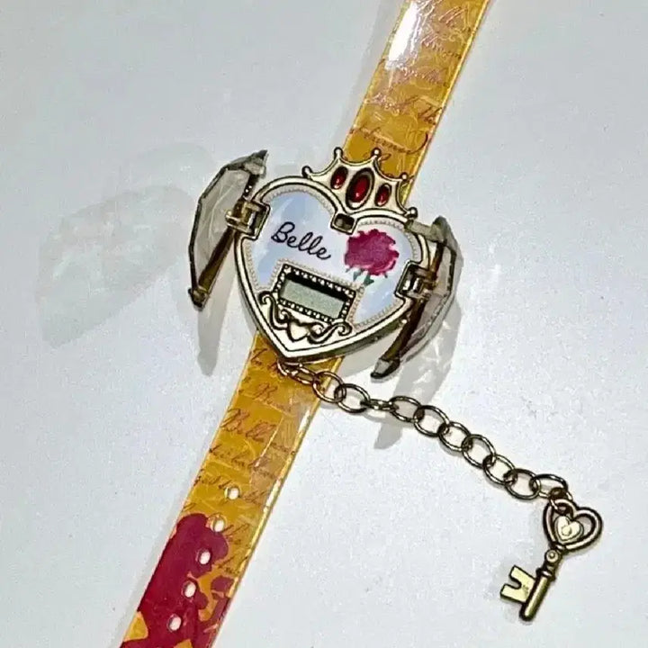 [BUNJANG] Disney Princess Magic Heart Wristwatch Vintage Toy / 디즈니 프린세스 매직하트 손목시계 고전문구 고전완구
