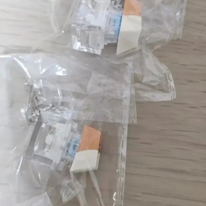 [BUNJANG] Day6 Young K Denimals Keycap Keychain / 데니멀즈 케 키캡 키링 데이식스 영케이
