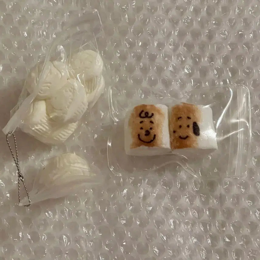 [BUNJANG] Dimodimo Snoopy Marshmallow Muffin Squishy Bundle Set / Dimodimo 디모디모 스누피 말랑이 일괄 샤오홍슈
