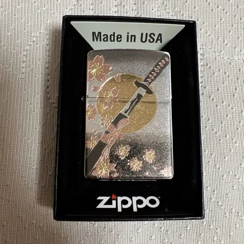 [BUNJANG] Zippo Japanese Sword Samurai Sakura Silver Limited Edition Lighter / Zippo) 지포라이터 일본검 사무라이 사쿠라 실버 한정판
