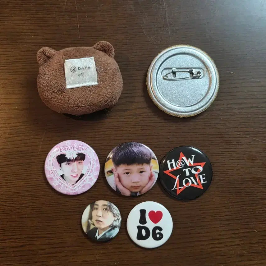 [BUNJANG] Day6 Japan MD Badges Bundle / 데이식스 뱃지 모음, 방이 일본 엠디 뱃지, 25클콘 부클 케