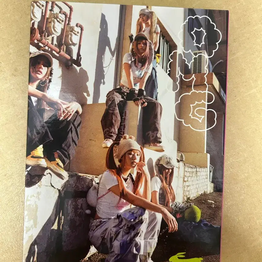 [BUNJANG] NewJeans OMG Group Version Album (Includes Photocard, Full Set) / 뉴진스 omg 단체버전 앨범(포카포함 풀구성품)