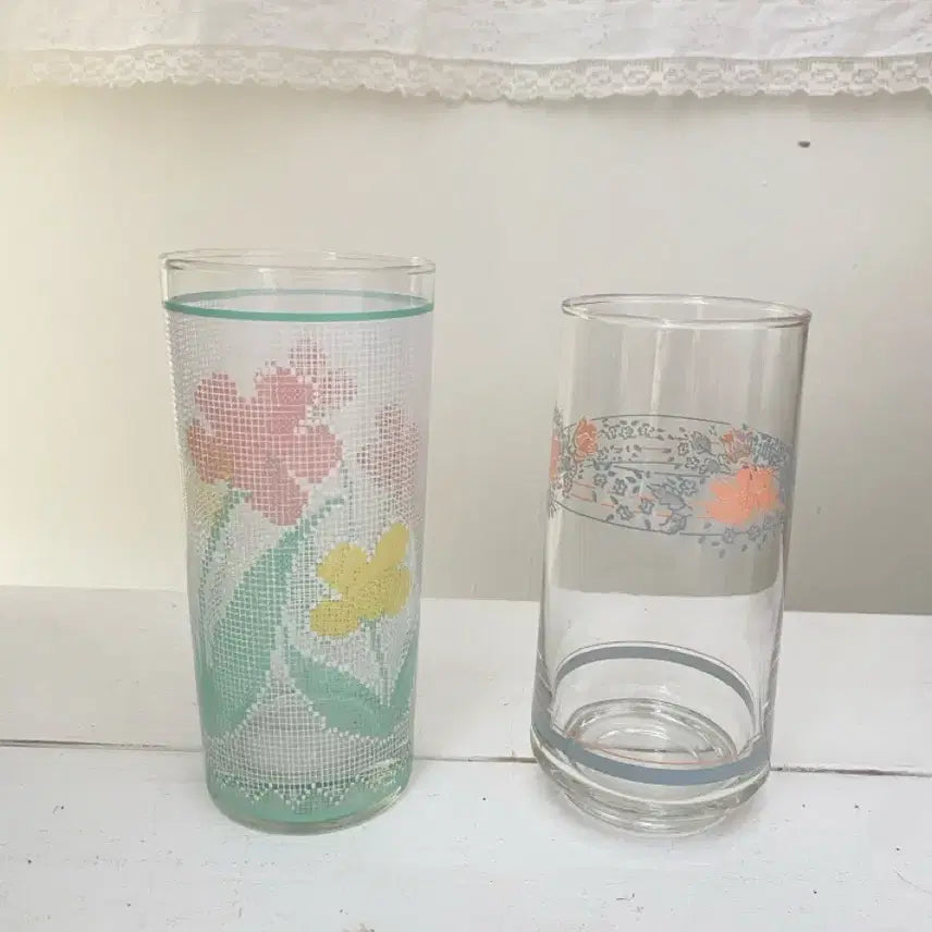 [BUNJANG] Vintage Flower Pattern Glass Cups (Set of 2) / 빈티지 유리잔 플라워 패턴 2종
