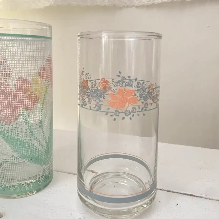 [BUNJANG] Vintage Flower Pattern Glass Cups (Set of 2) / 빈티지 유리잔 플라워 패턴 2종