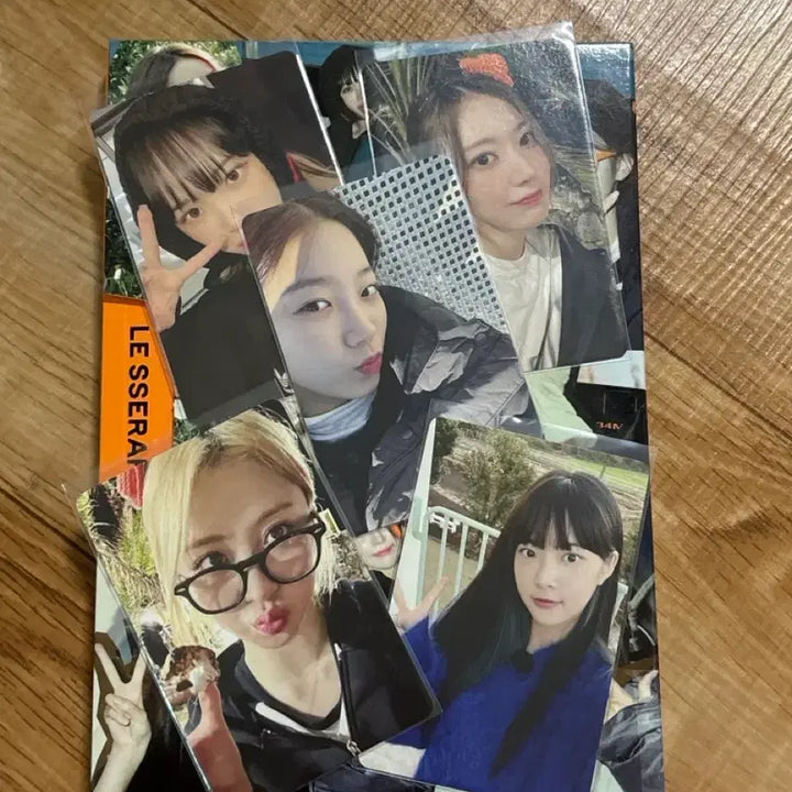 [BUNJANG] LE SSERAFIM FIMbidi-Bobbidi-Boo + Day Off Photobook / 르세라핌 FIMbidi-Bobbidi-Boo + Day Off 포토북 성