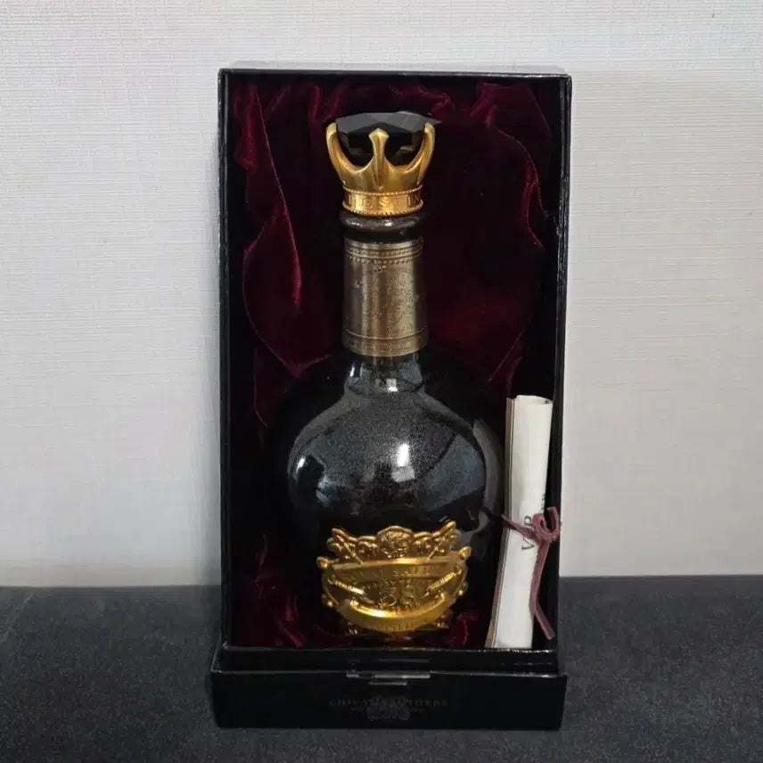[BUNJANG] Royal Salute 38 Year Old Whisky Empty Bottle with Case / 로얄살루트 38년산 위스키 공병