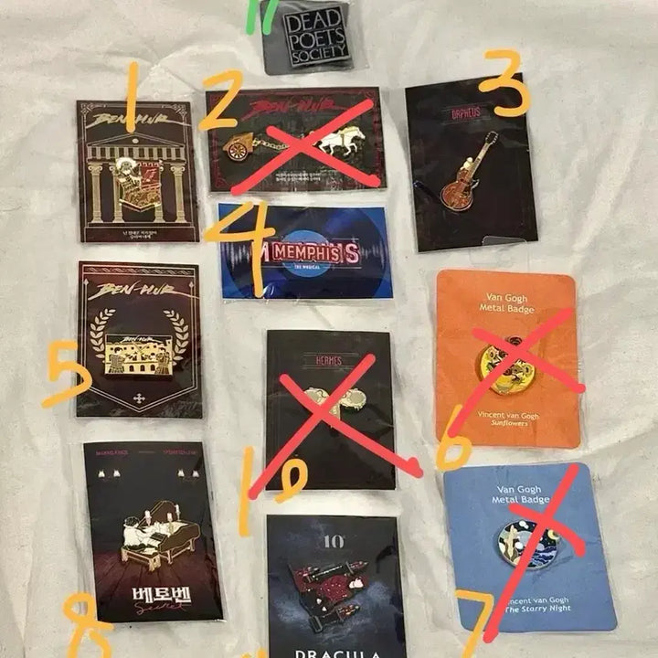 [BUNJANG] Sealed Musical Pins: Ben-Hur, Hadestown, Dracula, Beethoven, and More / 미개봉 뮤지컬 벤허 하데스타운 베토벤 드라큘라등 뱃지 판매합니다!