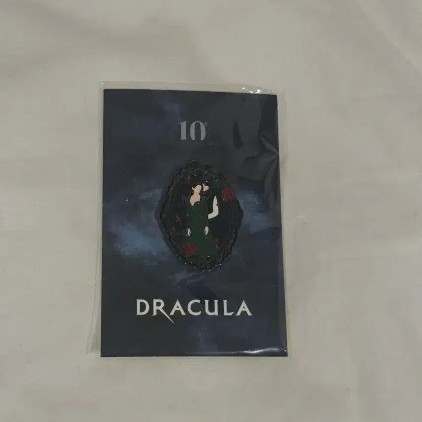[BUNJANG] Sealed Musical Pins: Ben-Hur, Hadestown, Dracula, Beethoven, and More / 미개봉 뮤지컬 벤허 하데스타운 베토벤 드라큘라등 뱃지 판매합니다!