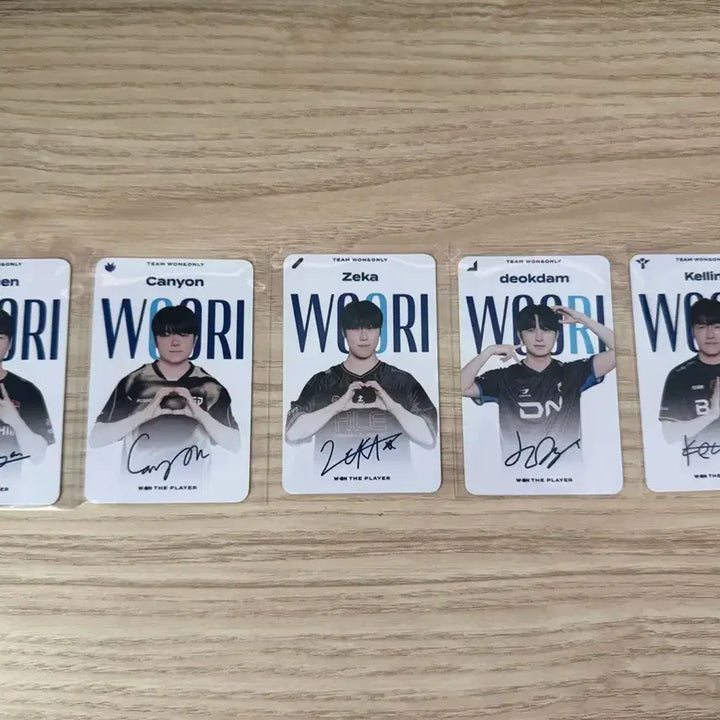 [BUNJANG] Woori Bank LCK Player Photocard Bundle Set (Kingen, Canyen, Zeka, Deokdam, Kellin) / 우리은행 LCK 포카 일괄 판매합니다(킹겐 캐니언 제카 덕담 켈린)