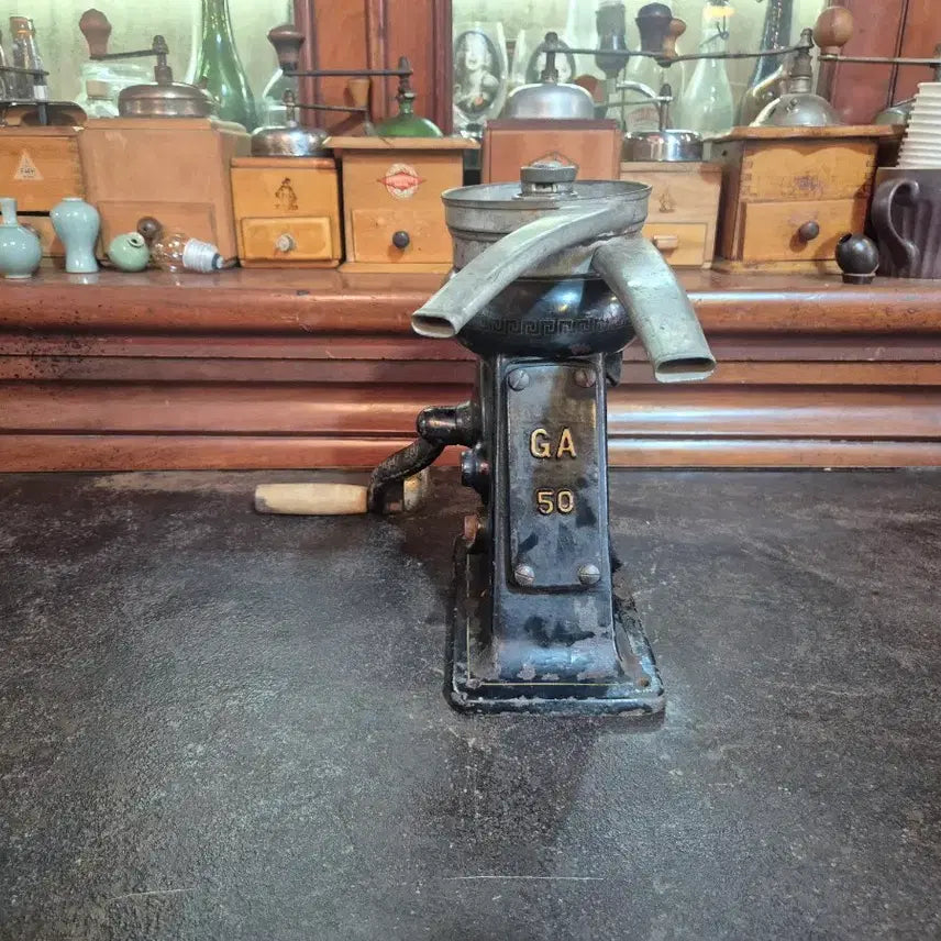 [BUNJANG] Vintage German Westfalia Manual Cream Separator (1920s-1950s) / 빈티지 독일 Westfalia 수동 크림 분리기 1920~50년대 생산