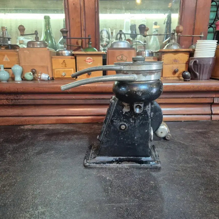 [BUNJANG] Vintage German Westfalia Manual Cream Separator (1920s-1950s) / 빈티지 독일 Westfalia 수동 크림 분리기 1920~50년대 생산