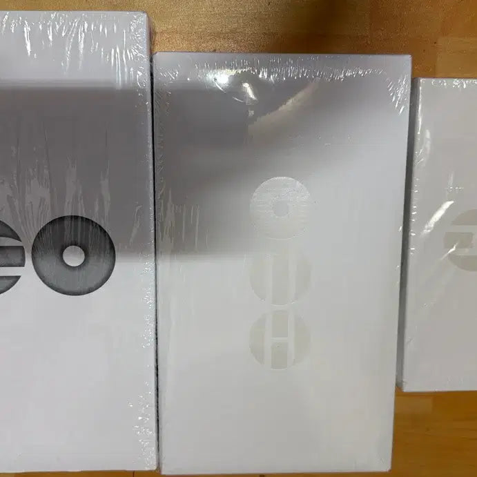 [BUNJANG] BTS Arirang Album &amp; Mount Keyring Bundle Set (Sealed) / [미개봉]방탄 아리랑 앨범&amp;마운트 키링 드볼 포함