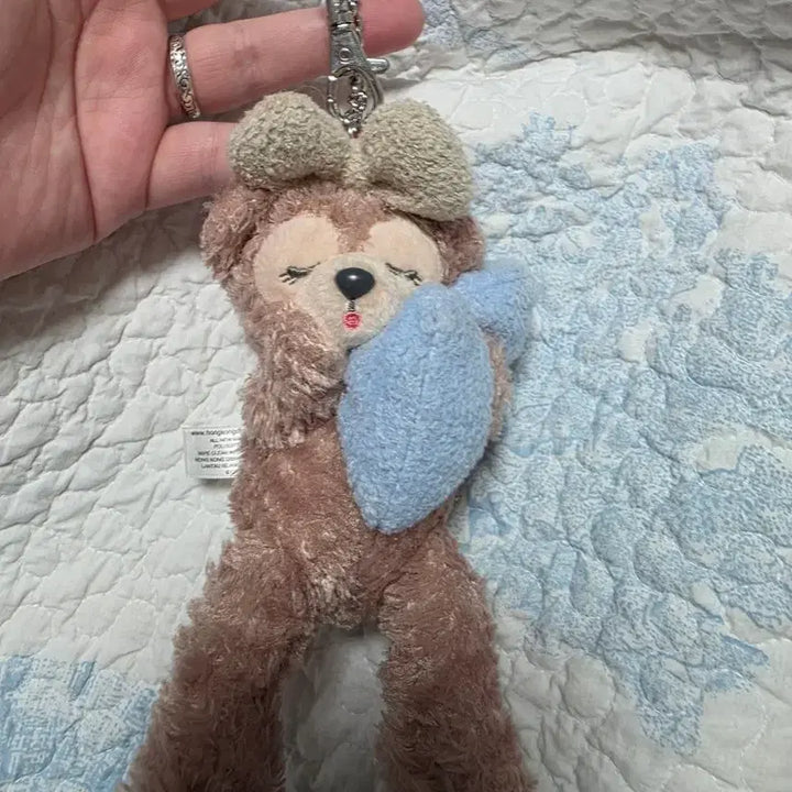 [BUNJANG] Disney Duffy and Friends ShellieMay Plush Keychain (Hong Kong Disneyland) / 디즈니 더피와 친구들, 쉐리메이 인형 키링 (홍콩 디즈니랜드)