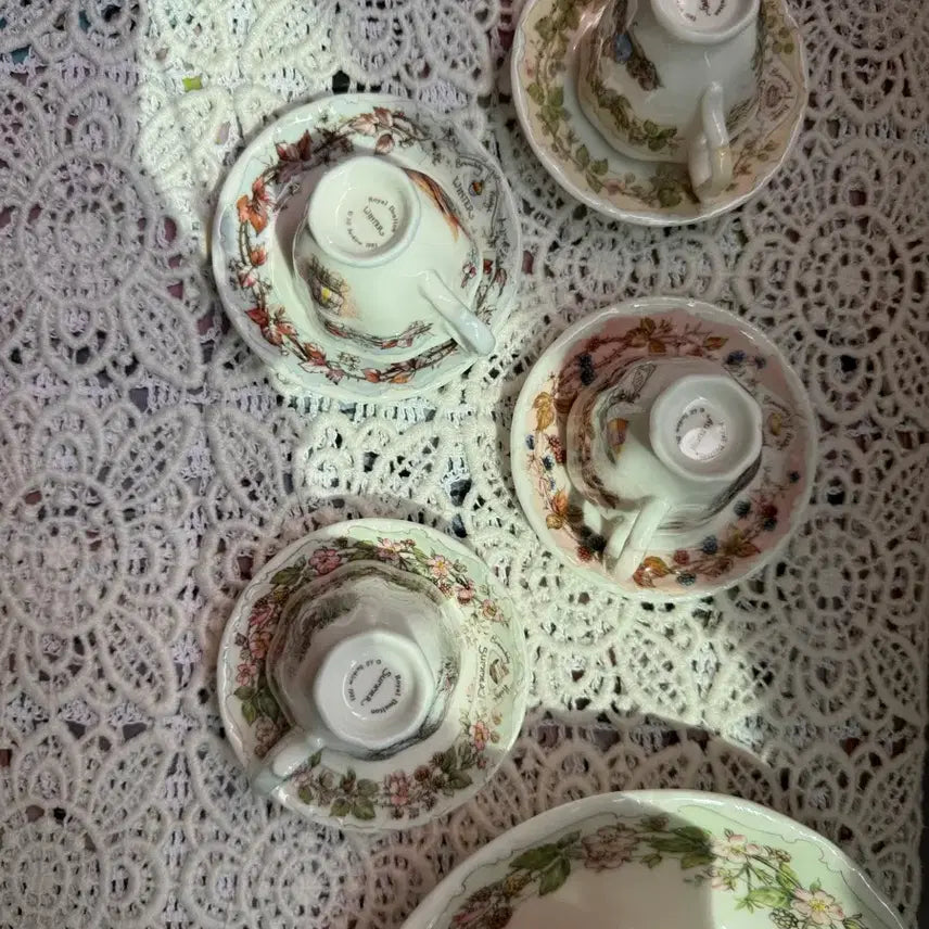 [BUNJANG] Royal Doulton Brambly Hedge Teacup Duo - Seasons Set / 브램블리 헷지 찻잔 듀오 사계절