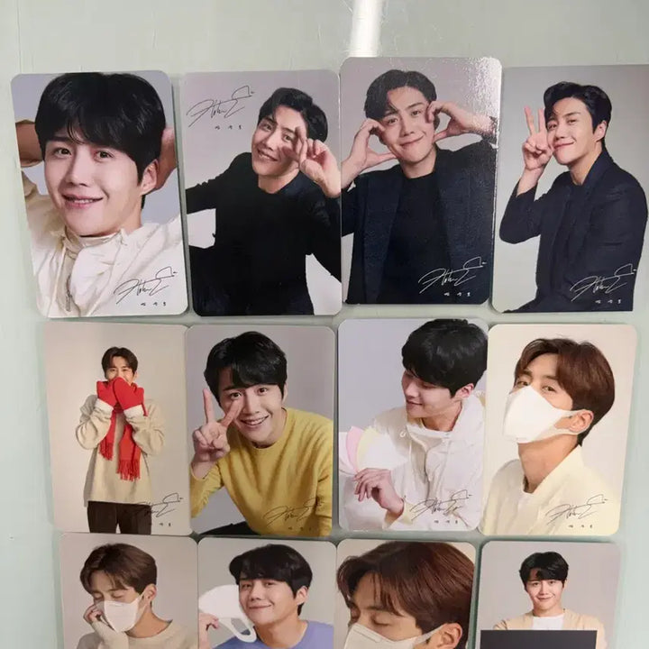 [BUNJANG] Kim Seon Ho Photocard Bundle Set / 김선호 포카 12장 일괄