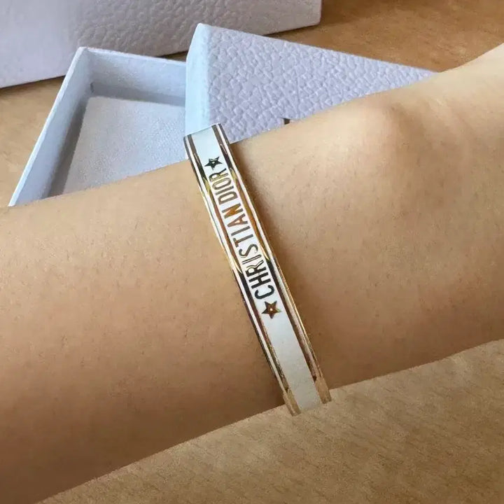 [BUNJANG] Dior Signature Logo Metal Bracelet / DIOR 디올 시그니처 로고 메탈 팔찌 여성 데일리 포인트 액세서리