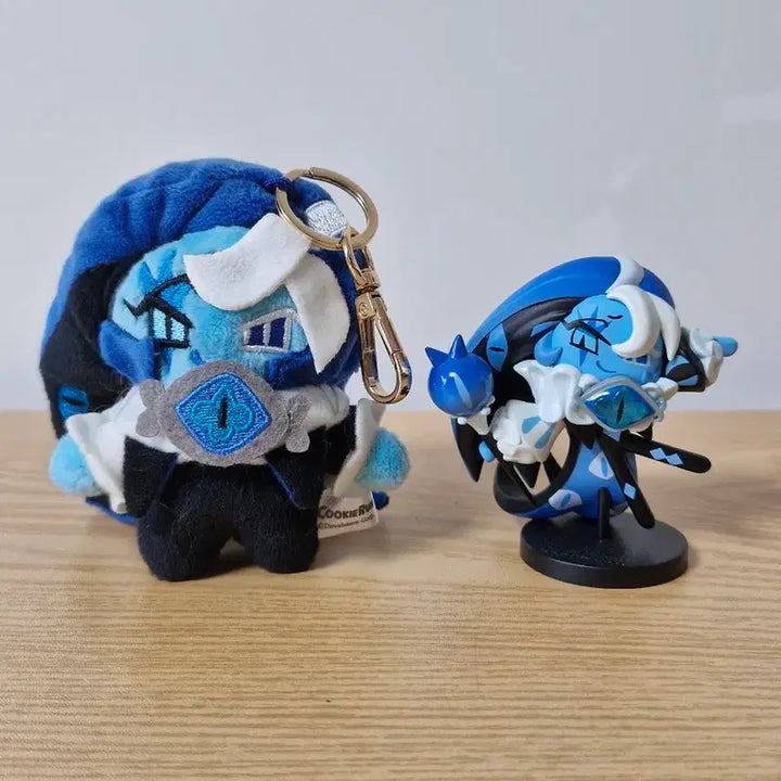 [BUNJANG] Cookie Run: Kingdom Shadow Milk Cookie Keychain &amp; Figure Bundle Set / 쿠키런 킹덤 쉐도우 밀크 쿠키 키링,피규어 일괄